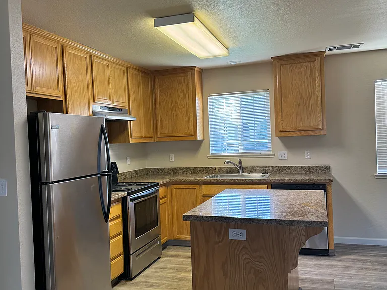 2813 Glow Rd — Photo 2