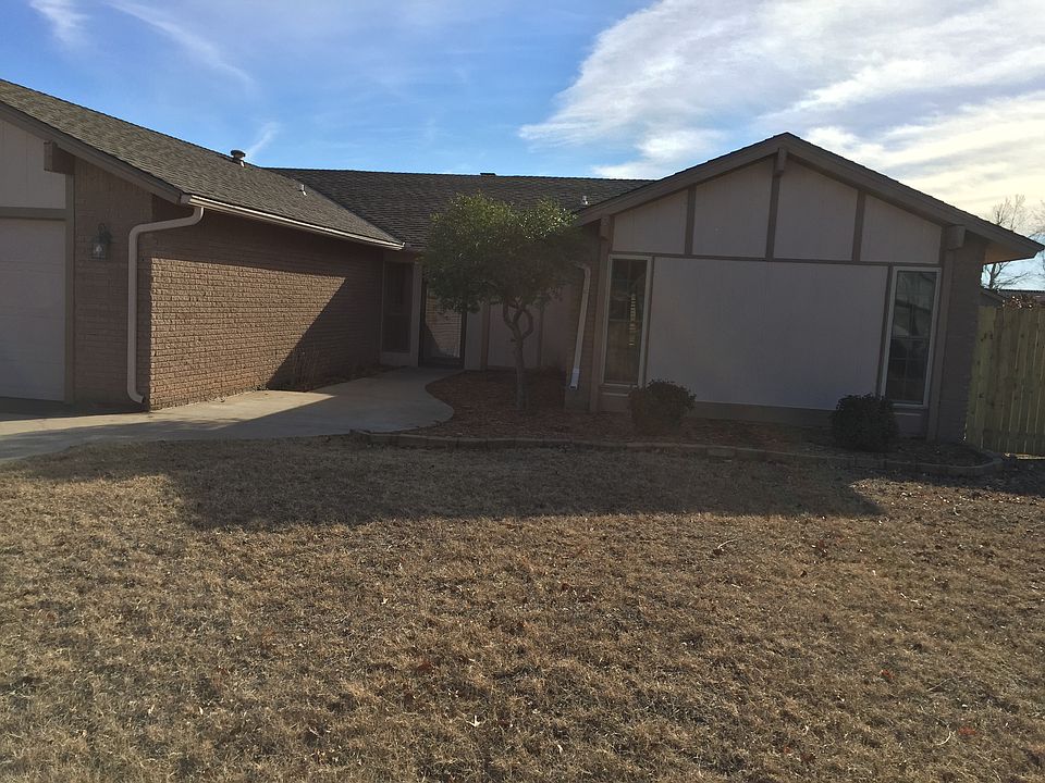 1st image of 10312 Leicester Dr