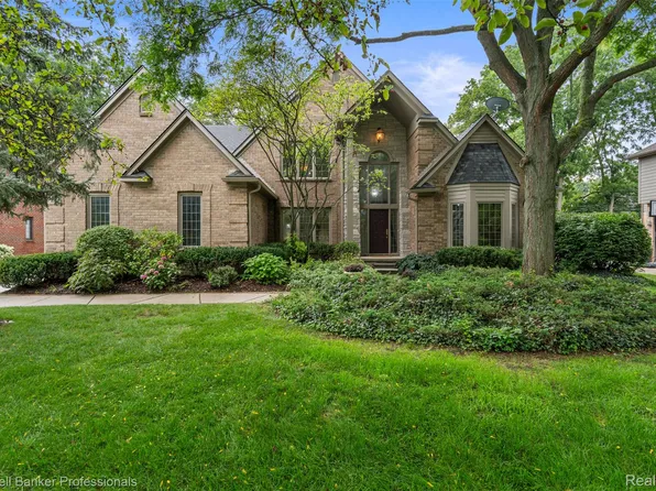 3623 Cedar Shake Dr, Rochester Hills, MI 48309