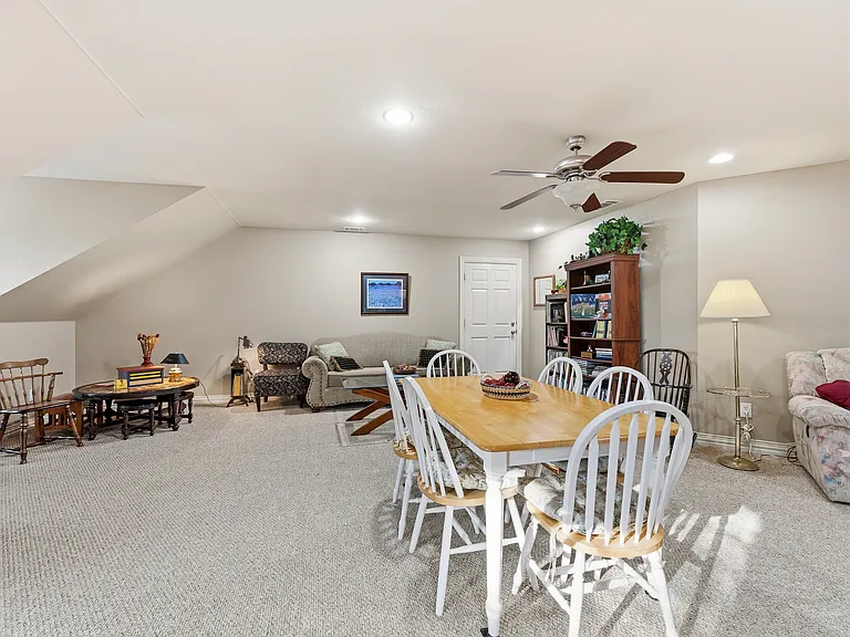 2720 Oates Dr — Photo 61
