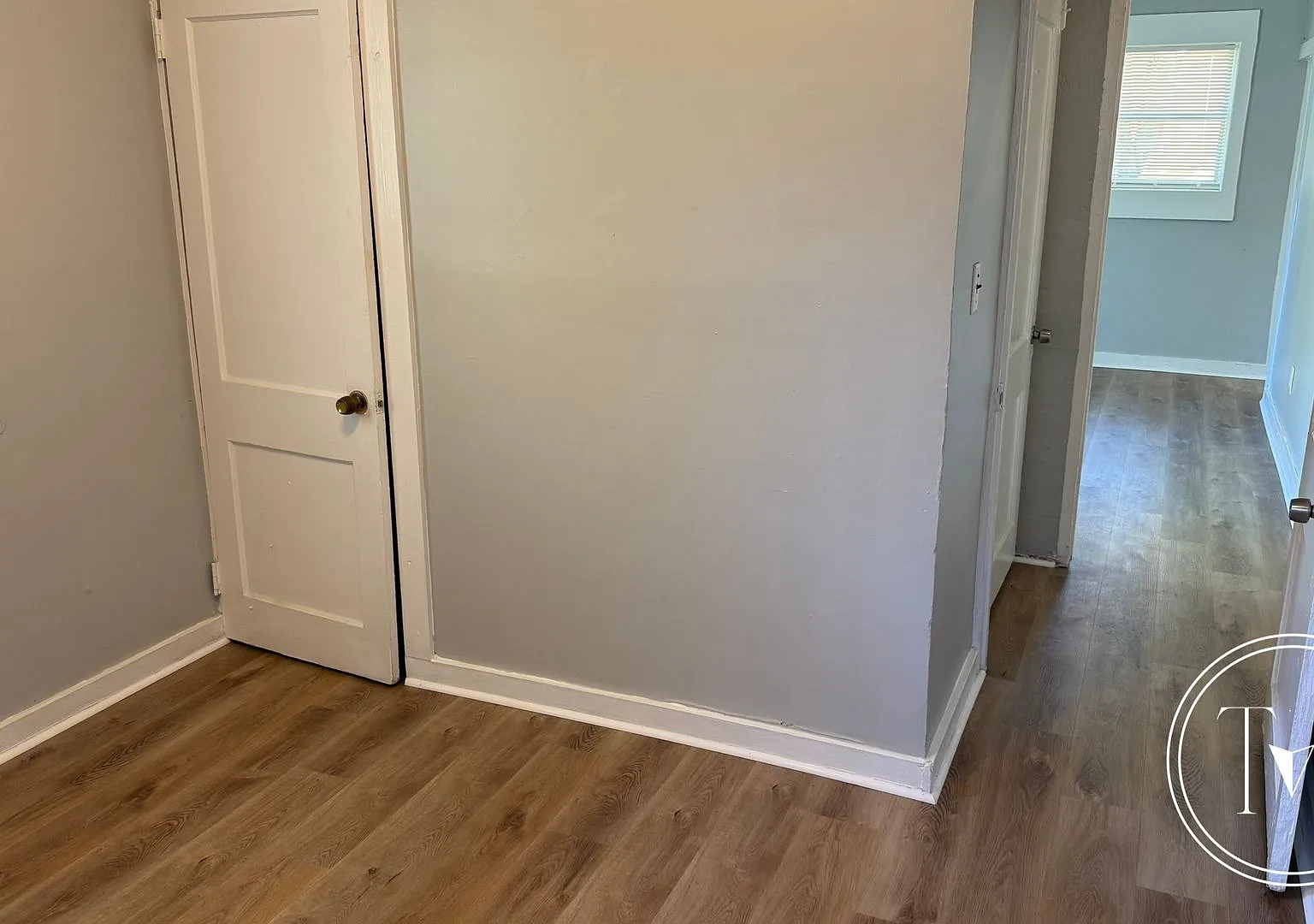 Cozy 2-bed/1-bath home in Carver Heights — Photo 4