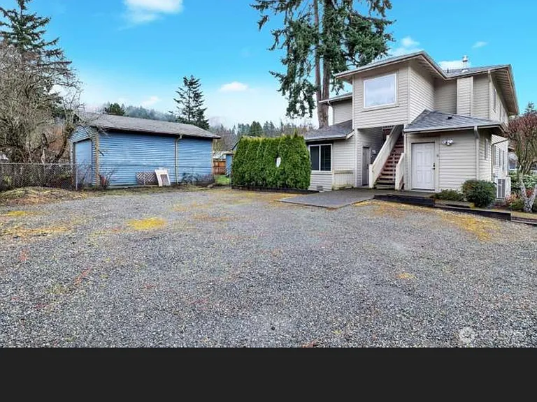 262 SE Andrews St — Photo 7