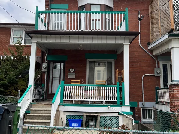 36 Nassau St, Toronto, ON M5T 1M2