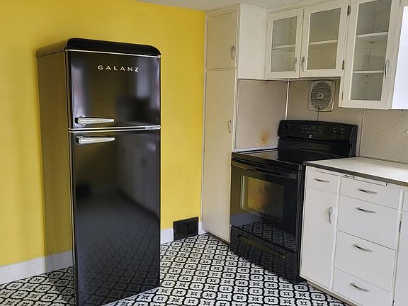 New appliances and flooring