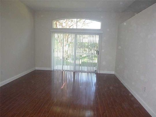 2nd image of 5225 NW 49th St