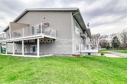 Building Photo - 19 Prairiewood Xing S