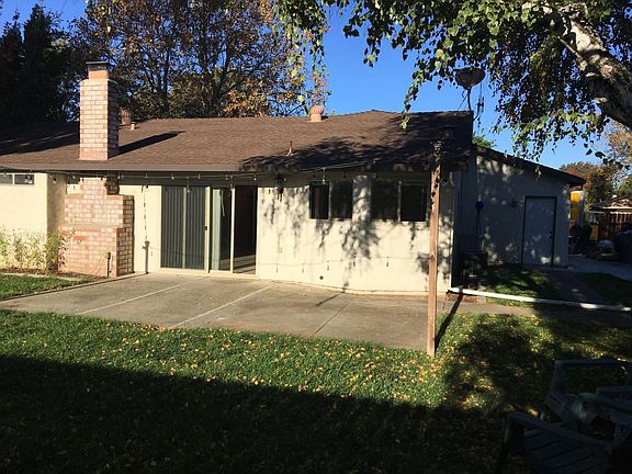 4th image of 668 Carson Ct