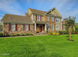 14 Stratford Ln, Holmdel, NJ 07733