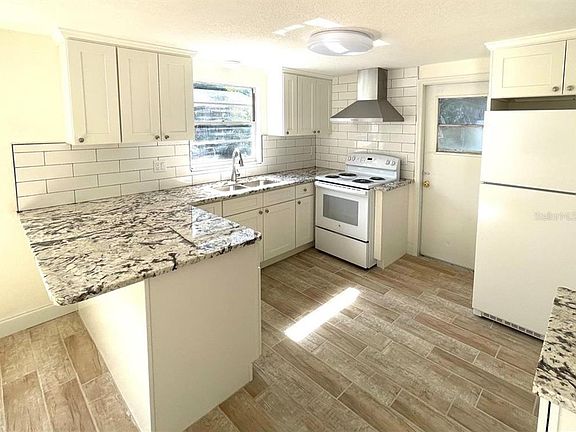 3rd image of 1103 33rd Ave W