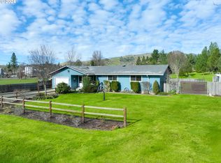 156 Fawn Dr, Roseburg, OR 97470
