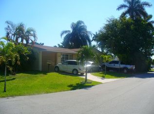 641 SW 3rd St, Hallandale, FL 33009