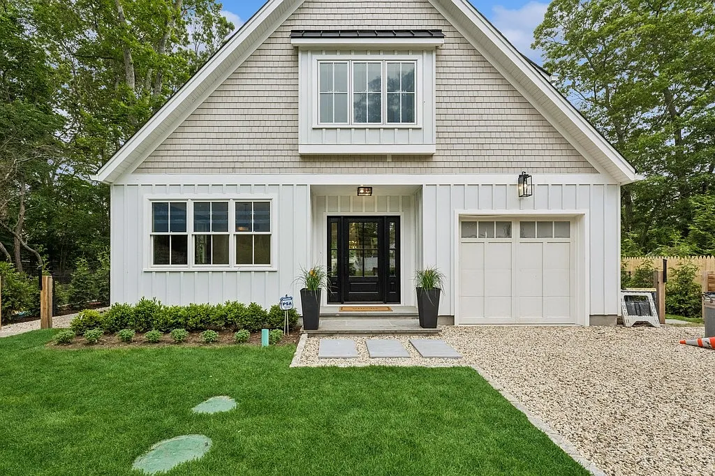 New Construction in Bay View Oaks — Photo 2