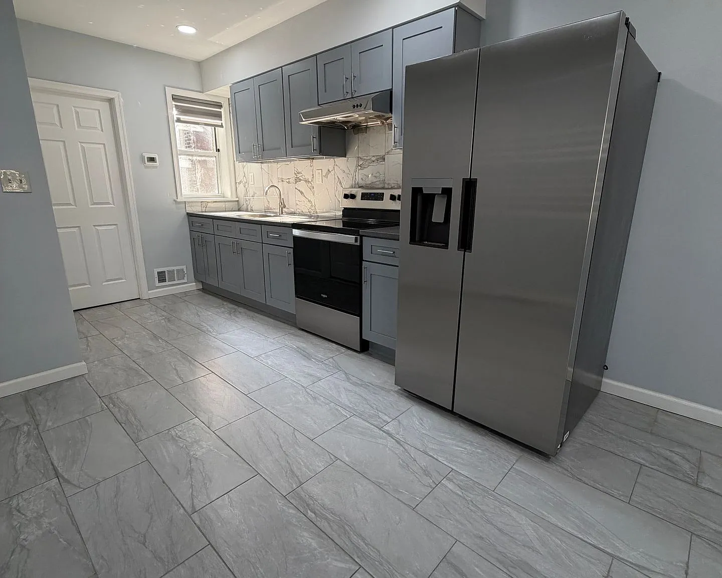 Newly Renovated Bi-Level One Bedroom — Photo 1