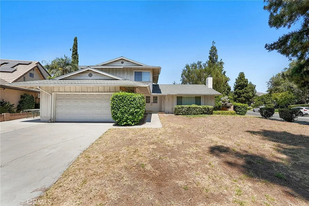 4 bed, 2154 sqft, $5,895 — Photo 2