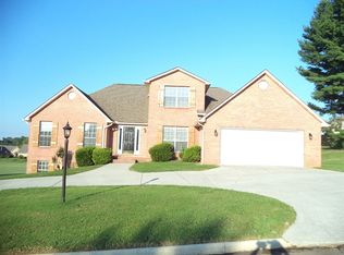 3023 Champions Dr, Maryville, TN 37801