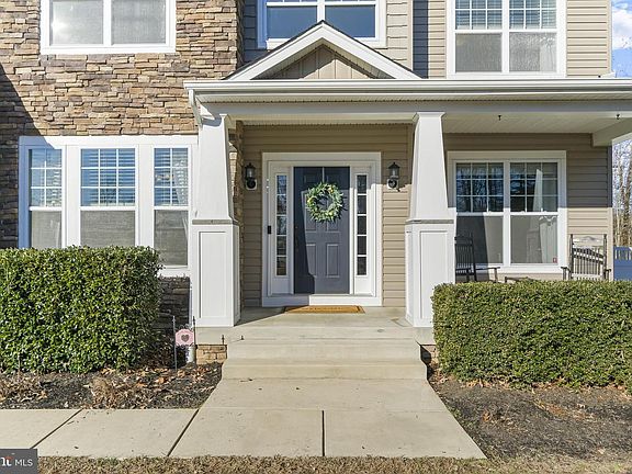 4th image of 7546 Silverthorne Ct