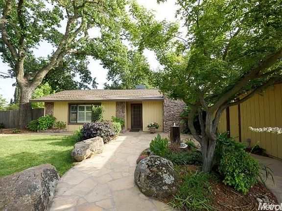 3rd image of 4546 Pasadena Ave
