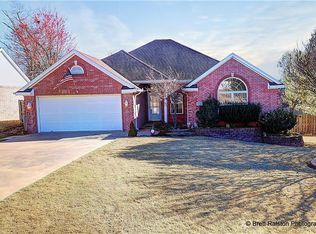 1581 Berkshire Ter, Springdale, AR 72764
