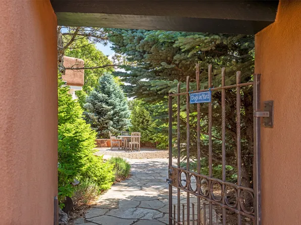 10 San Rafael Dr, Santa Fe, NM 87506