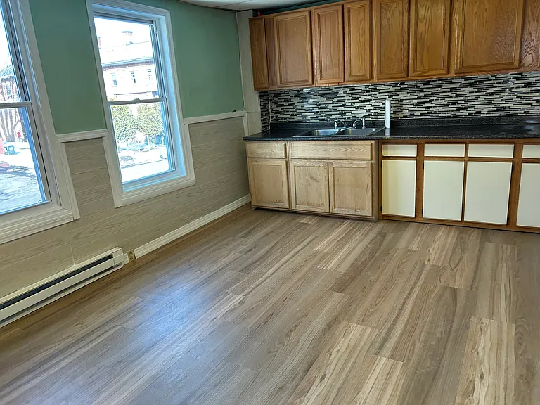 326 Ontario St #2 — Photo 11