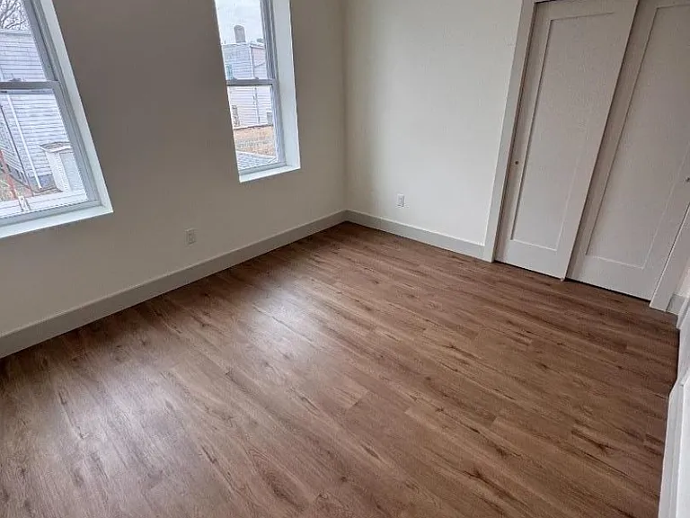 397 N 13th St #2 — Photo 11