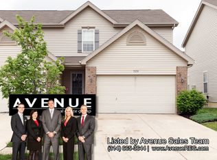329 Wild Oak Dr, O'Fallon, MO 63368