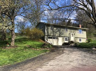 377 Satterly Rd, Ferrisburgh, VT 05456