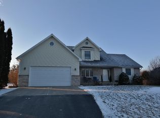 5143 Lahring Rd, Linden, MI 48451