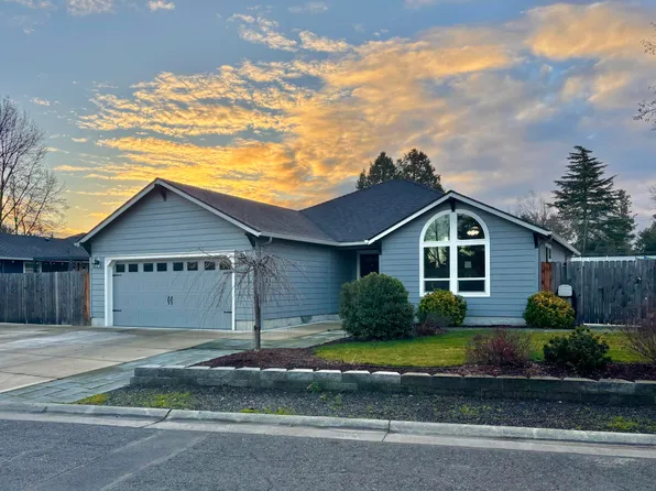 166 Nadine Ln, Central Point, OR 97502