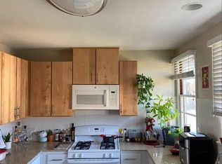 1090 Elkgrove Ave, Venice, CA 90291