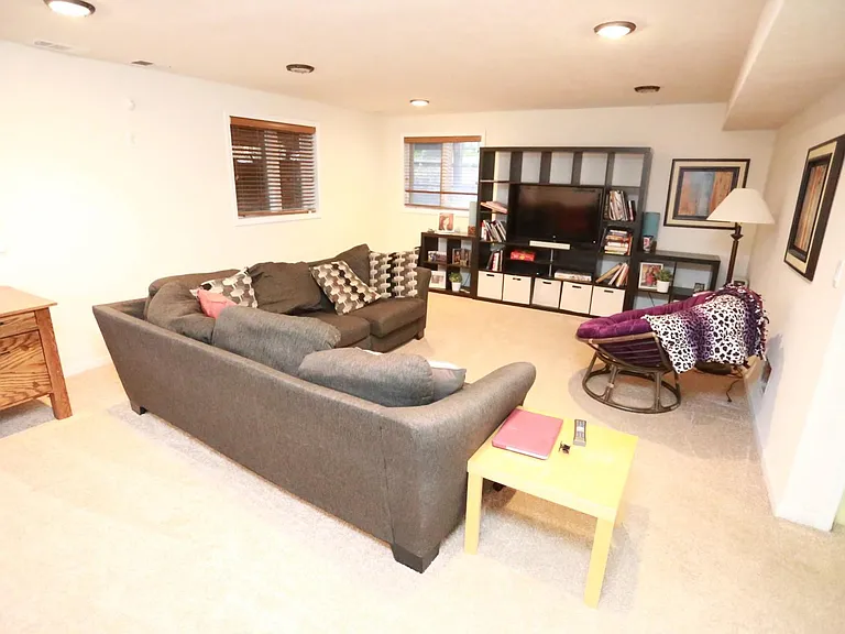 12630 Ridgemount Ave W — Photo 4