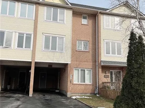 496 River Glen Blvd, Oakville, ON L6H 6C1