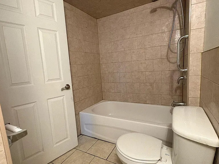 1059 Felix Ave #1 — Photo 7