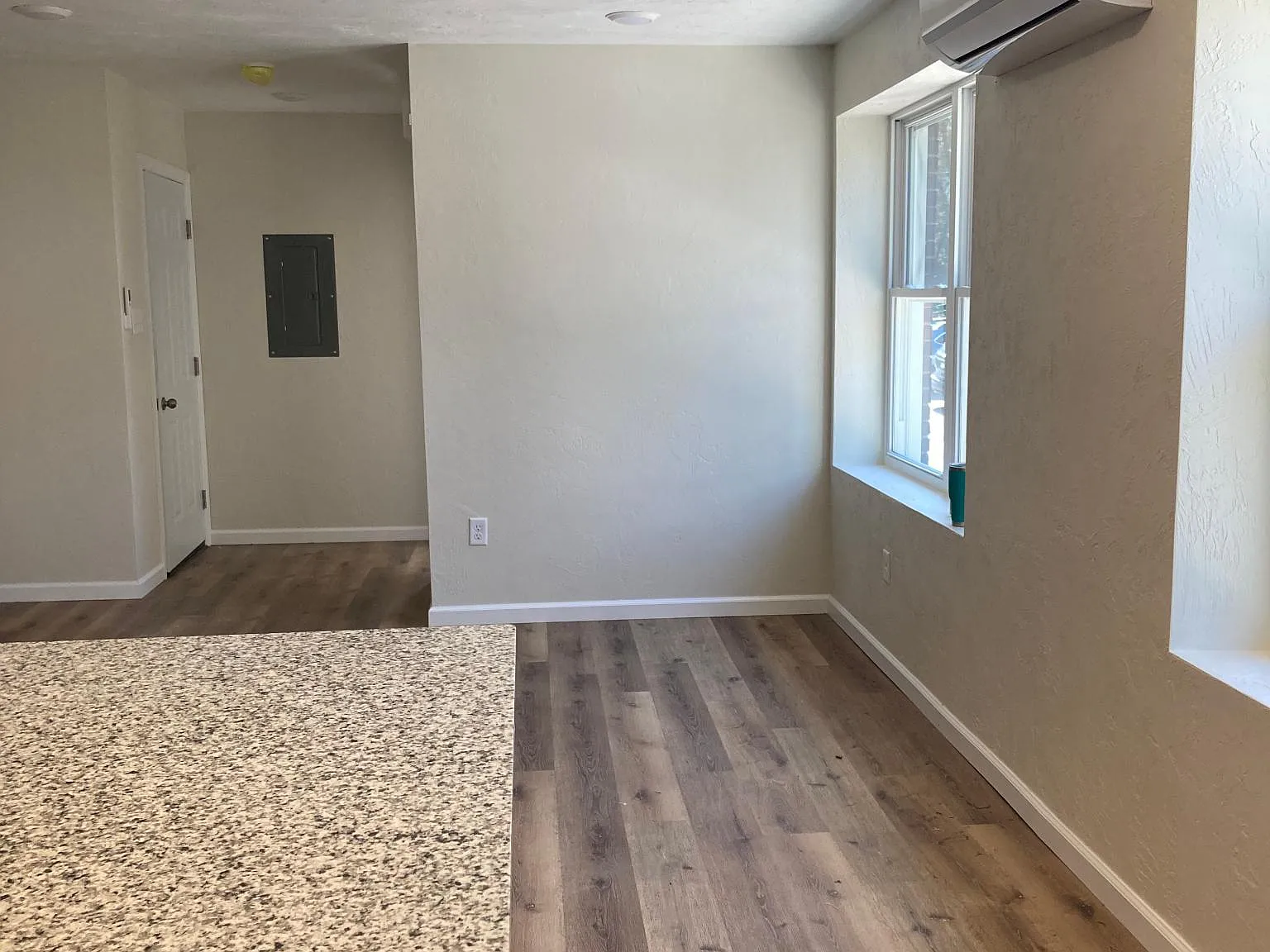 815 Pitt St — Photo 2