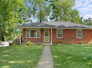 904 Elm Rd, Excelsior Springs, MO 64024