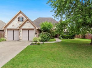 3643 E Breakstone Dr, Springdale, AR 72764