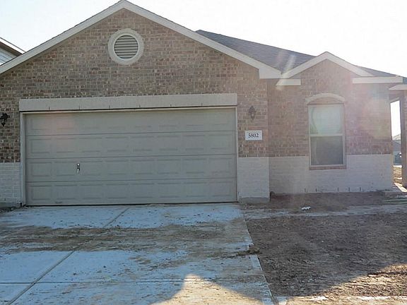 2nd image of 5811 Coyote Echo Dr