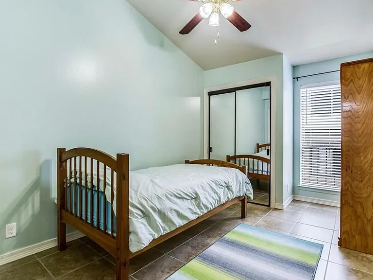 2905 Swisher St #307 — Photo 2