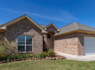 702 Cypress Wood Dr, Orange, TX 77630
