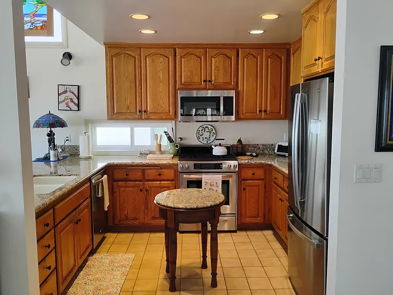 1806 W Oceanfront #B — Photo 4