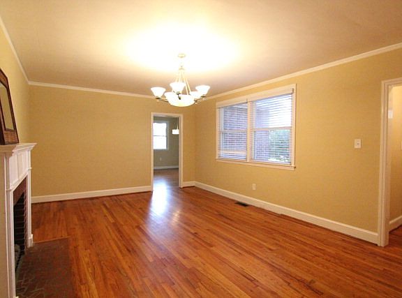 3rd image of 311 Lamar Ave