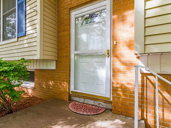 3rd image of 6105 N Devonshire Dr