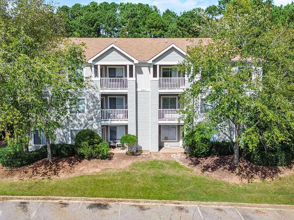1411 Collegiate Cir APT 302, Raleigh, NC 27606