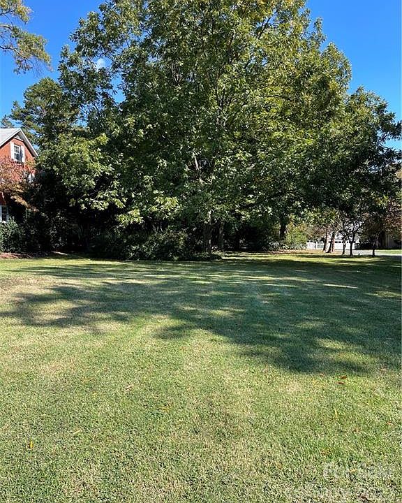2nd image of 3615 Providence Rd