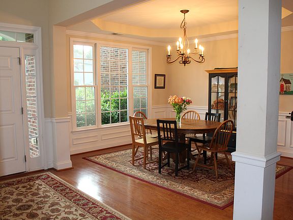 2nd image of 2581 Lakefield Trl