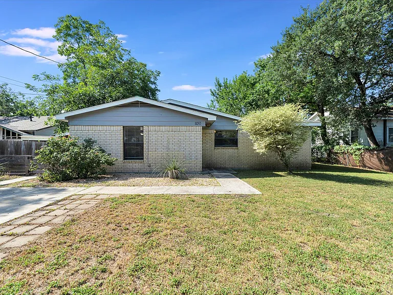 1130 Bois Darc St — Photo 22