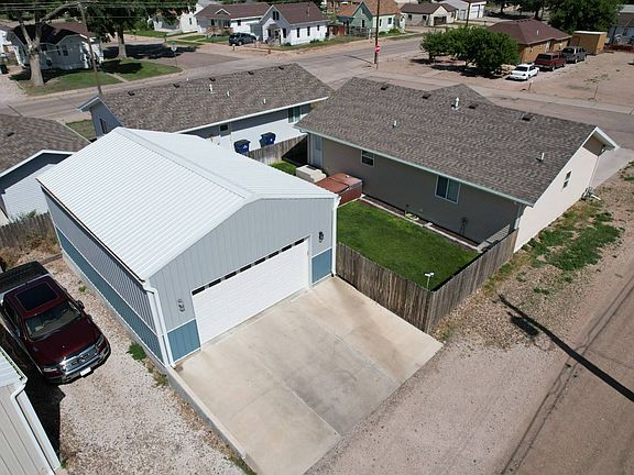 2nd image of 804 E 2nd St