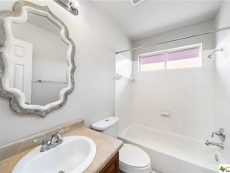 313 Wimberley St — Photo 8