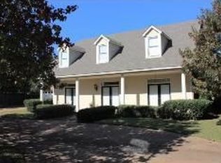 505 Lake Pointe Ln, Madison, MS 39110