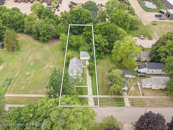 3rd image of 1406 Losey Ave